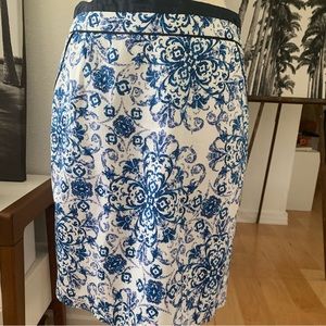 Mario Serrani Italy Blue and white cotton skirt with zippered back closure